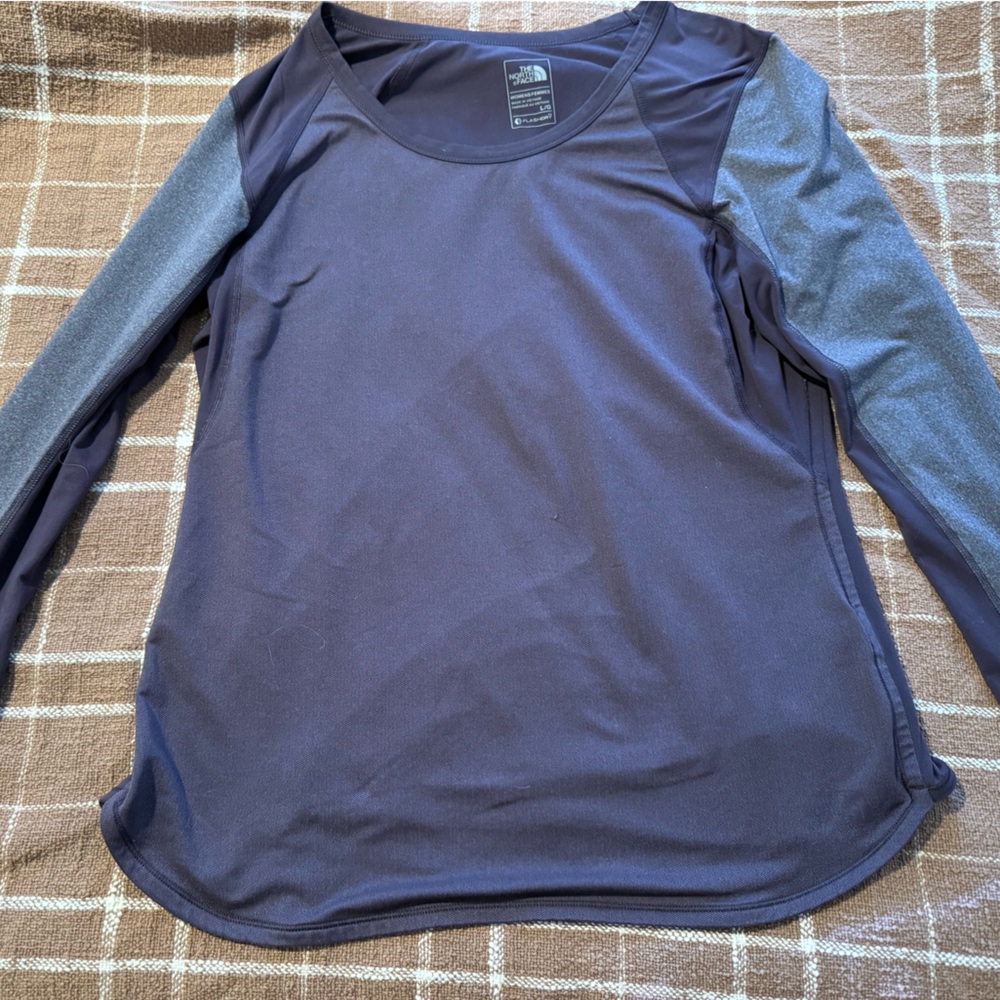 North face flash drug thumb holes